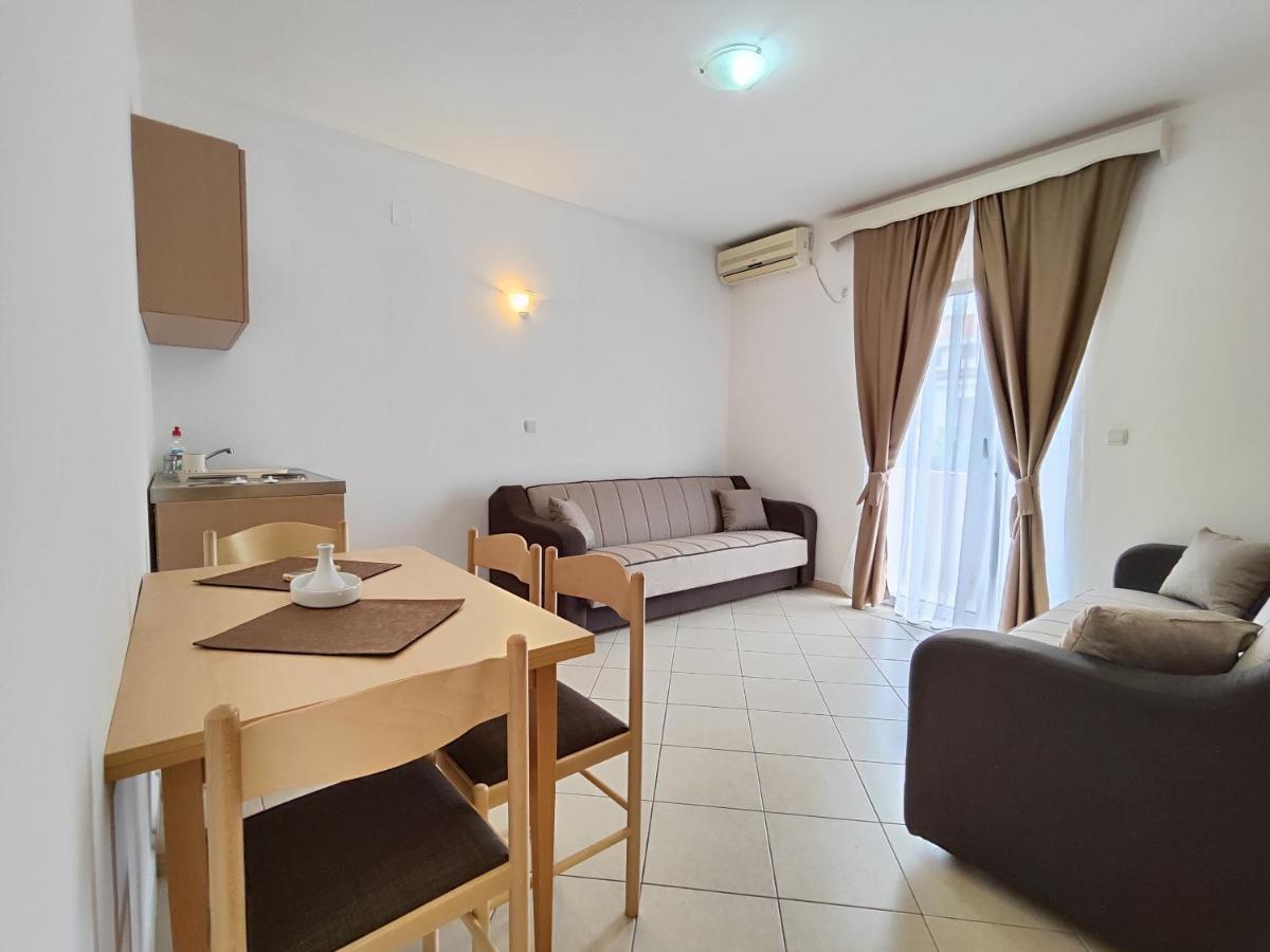 Hera Guest house *